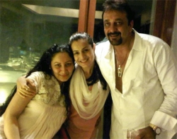Sanjay Dutt still upset with Ameesha Patel?